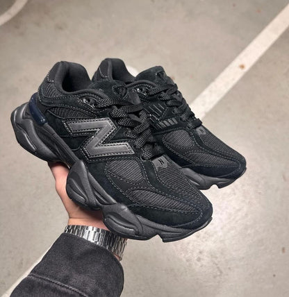 Triple Black 9060